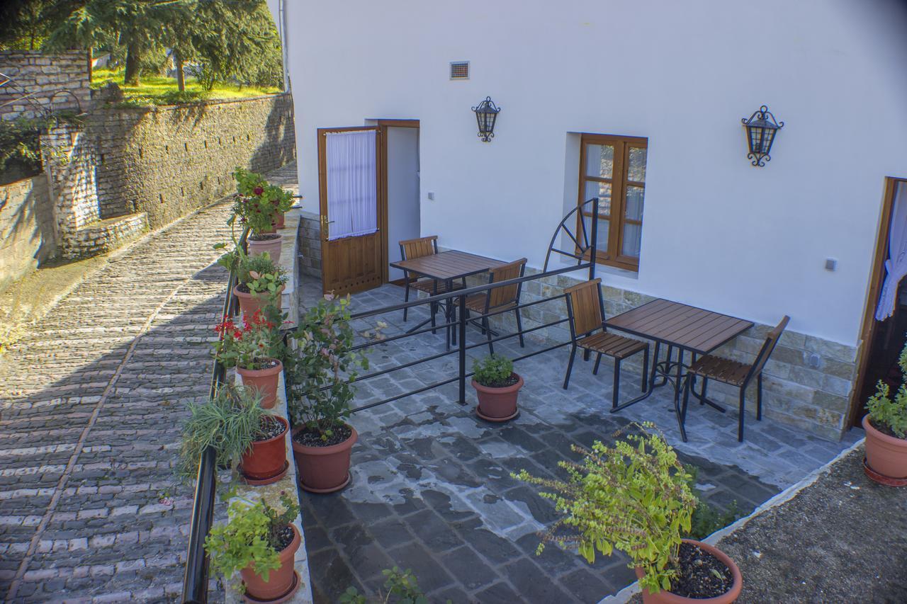 Old Bazaar 1790 Hotel Gjirokastër Eksteriør billede